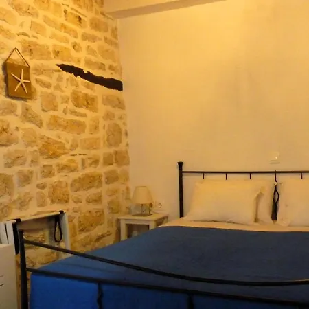 To Portoni Мини-отель Порос