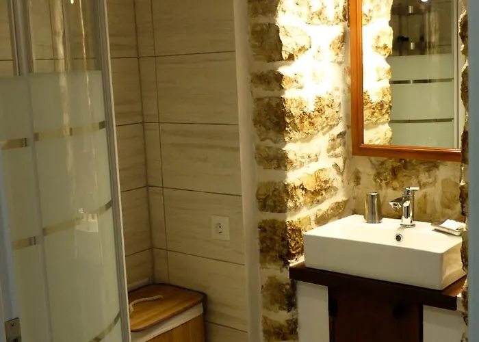 Мини-отель To Portoni Порос