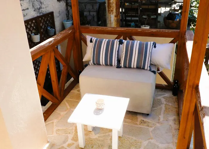 Мини-отель To Portoni *