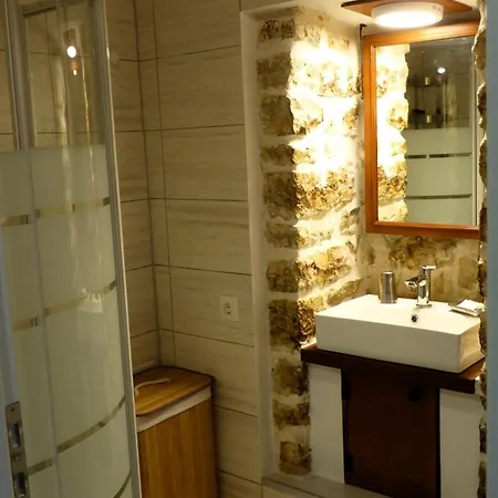 Мини-отель To Portoni Порос